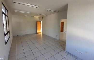 Imagem: O depósito possui 30m² de Área e está localizado em Centro