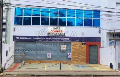 Imagem: O apartamento possui 3 Vagas na garagem, 407m² de Área e está