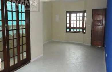 Imagem: A casa possui 4 Dormitórios, 5 Banheiros, 5 Vagas na garagem