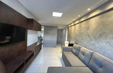 Imagem: O apartamento possui 1 Dormitório, 1 Banheiro, 1 Vaga na garagem