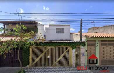 Imagem: A casa possui 2 Dormitórios, 3 Banheiros, 2 Vagas na garagem