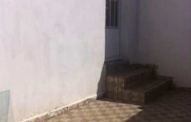 Imagem: A kitnet possui 1 Dormitório, 1 Banheiro, 60m² de Área e