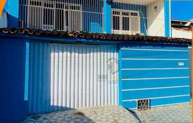 Imagem: A casa possui 4 Dormitórios, 2 Banheiros, 2 Vagas na garagem