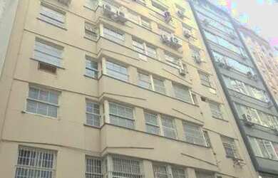 Imagem: O depósito possui 43m² de Área e está localizado em Centro