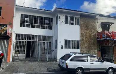 Imagem: A casa possui 3 Dormitórios, 3 Banheiros, 1 Vaga na garagem