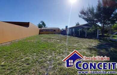 Imagem 2: T399 - Lindo terreno localizado a poucos metros do mar no balneário Imara