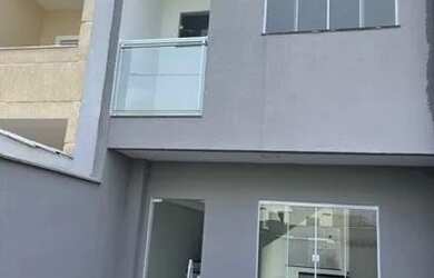 Imagem: A casa em condomínio possui 2 Dormitórios, 3 Banheiros, 1