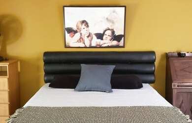 Imagem: A casa em condomínio possui 2 Dormitórios, 1 Banheiro, 2 Vagas