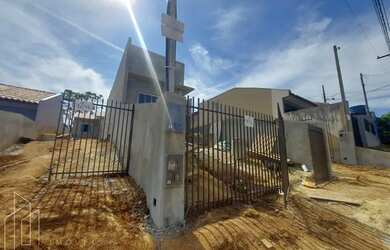 Imagem: A casa possui 2 Dormitórios, 1 Banheiro, 1 Vaga na garagem