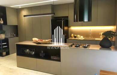 Imagem: O apartamento possui 4 Dormitórios, 4 Banheiros, 3 Vagas na