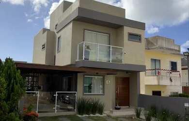 Imagem: A casa em condomínio possui 4 Dormitórios, 4 Banheiros, 3