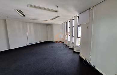 Imagem: O depósito possui 50m² de Área e está localizado em Lourdes