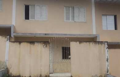 Imagem: A casa em condomínio possui 2 Dormitórios, 2 Banheiros e 3