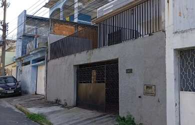 Imagem: A casa possui 2 Dormitórios, 1 Banheiro, 1 Vaga na garagem