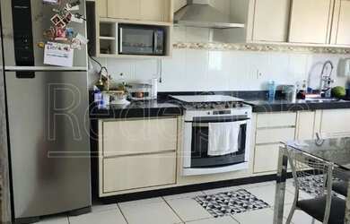 Imagem 7: Casa no Jardim Belvedere com 3 quartos sendo uma suíte