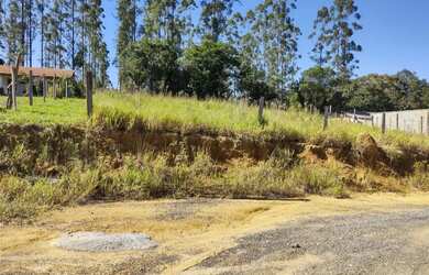 Imagem: A chácara possui 800m² de Área e está localizado em Conjunto