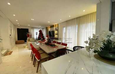 Imagem: A casa em condomínio possui 4 Dormitórios, 4 Banheiros, 4