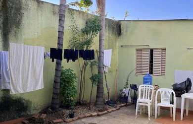 Imagem 12: Casa no Centro. 217m² de Área, 2 Vagas na garageme4 Dormitórios