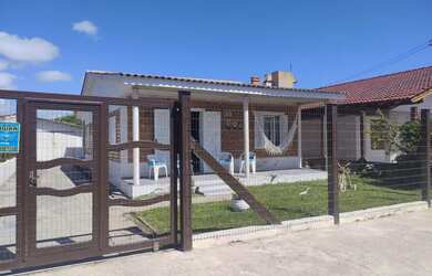 Imagem 2: Cidreira, disp depois dia 9 FEV. 4dorm, hi-fi, 2 quadras da praia e 6...