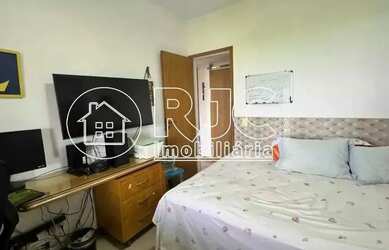 Imagem 8: Imóvel para venda possui 136 metros quadrados com 4 quartos em Barra...