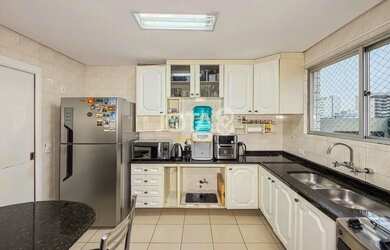 Imagem 9: APARTAMENTO COM 3 QUARTOS NO BATEL Mobiliado e andar alto no batel j8...