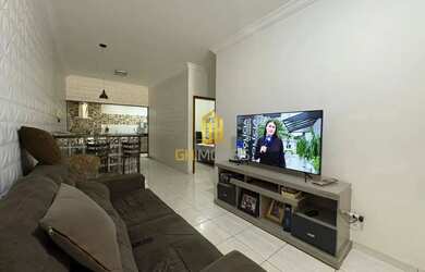 Imagem: A casa possui 3 Dormitórios, 3 Banheiros, 4 Vagas na garagem