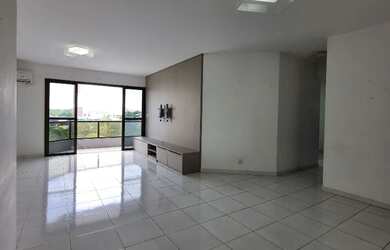 Imagem: O apartamento possui 4 Dormitórios, 3 Banheiros, 2 Vagas na