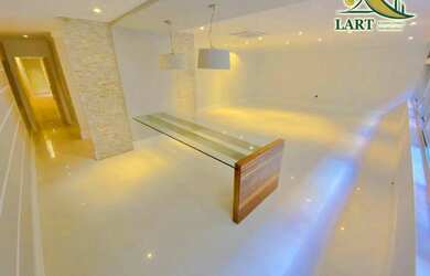 Imagem: O apartamento possui 4 Dormitórios, 4 Banheiros, 3 Vagas na