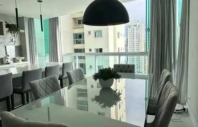 Imagem: O apartamento possui 3 Dormitórios, 3 Banheiros, 3 Vagas na