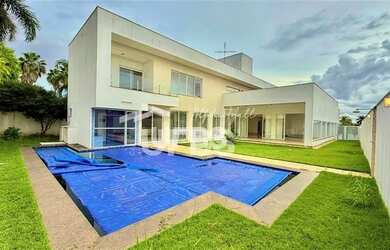 Imagem: A casa possui 5 Dormitórios, 5 Banheiros, 5 Vagas na garagem