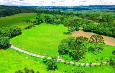 Imagem: A fazenda possui 193.600m² de Área e está localizado em