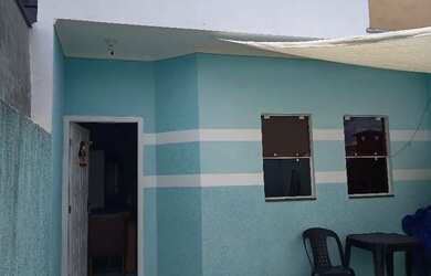 Imagem: A casa possui 2 Dormitórios, 1 Banheiro, 1 Vaga na garagem