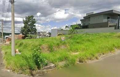 Imagem: O terreno possui 351m² de Área e está localizado em Bela