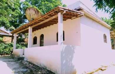 Imagem: A casa possui 2 Dormitórios, 1 Banheiro, 600m² de Área e