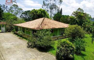 Imagem: A fazenda possui 350m² de Área e está localizado em Vale