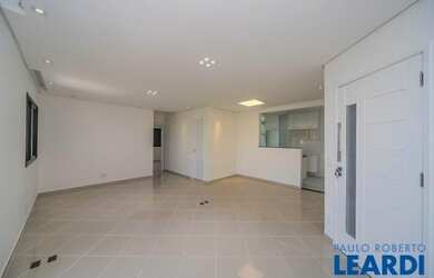 Imagem: O apartamento à venda possui 2 Dormitórios, 2 Banheiros, 2