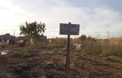 Imagem: O terreno possui 225m² de Área e está localizado em Cidade