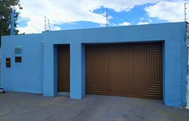 Imagem: A casa possui 2 Dormitórios, 4 Banheiros, 3 Vagas na garagem