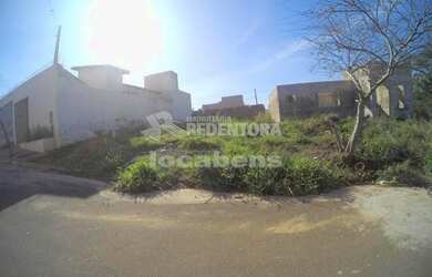 Imagem: O terreno possui 200m² de Área e está localizado em Jardim