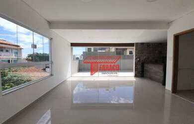 Imagem: O apartamento na cobertura possui 3 Dormitórios, 2 Banheiros