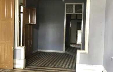 Imagem: A casa possui 4 Dormitórios, 3 Banheiros, 2 Vagas na garagem