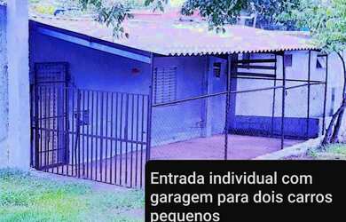 Imagem: A casa possui 1 Dormitório, 1 Banheiro, 1 Vaga na garagem