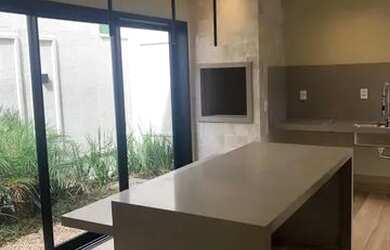 Imagem: A casa em condomínio possui 2 Dormitórios, 2 Banheiros, 2