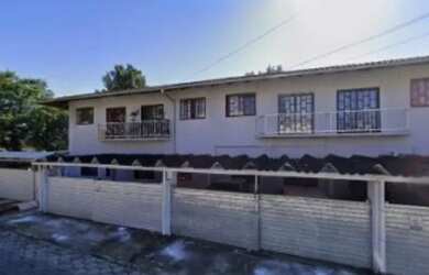 Imagem: A kitnet possui 2 Dormitórios, 1 Banheiro, 1 Vaga na garagem