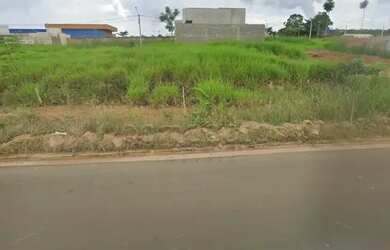 Imagem: O terreno possui 200m² de Área e está localizado em São