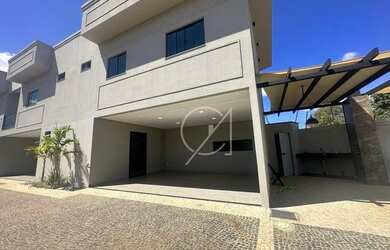 Imagem: A casa em condomínio possui 4 Dormitórios, 3 Banheiros, 3