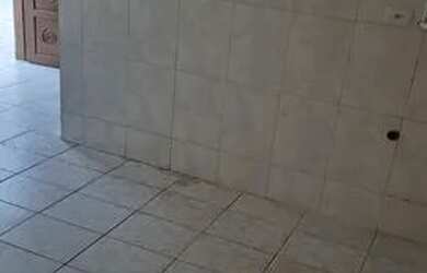 Imagem: A casa possui 1 Dormitório, 1 Banheiro e está localizado