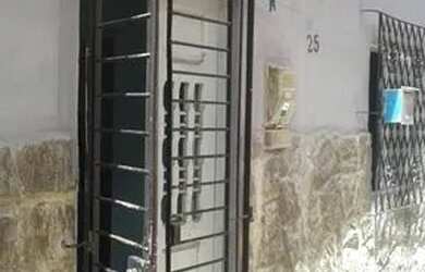 Imagem: A casa possui 1 Dormitório, 1 Banheiro e está localizado