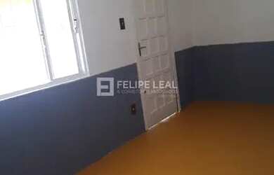 Imagem: A casa possui 3 Dormitórios, 1 Banheiro, 3 Vagas na garagem