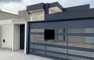 Imagem: A casa possui 3 Dormitórios, 4 Banheiros, 2 Vagas na garagem